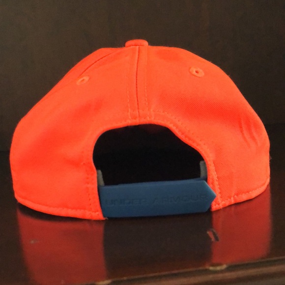 Under Armour LIKE NEW Kids Hat - Picture 3 of 4
